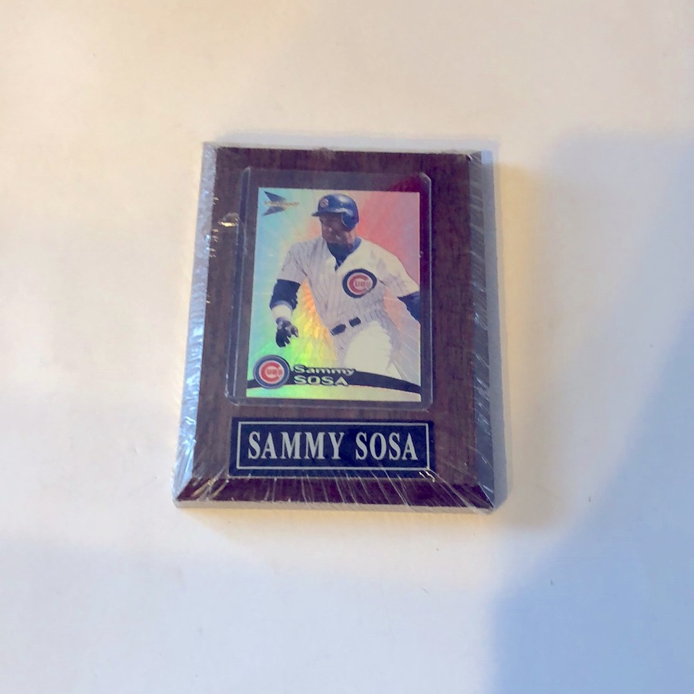 Sammy Sosa hanging Wood plaque Collection